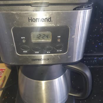 Kırık Gelen Kahve Makinesi Ve Yetersiz Müşteri Hizmetleri