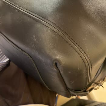 Kolektif Tasarım Beklenenden Uzun Teslimat Süresi Ve Kalitesiz Ürün