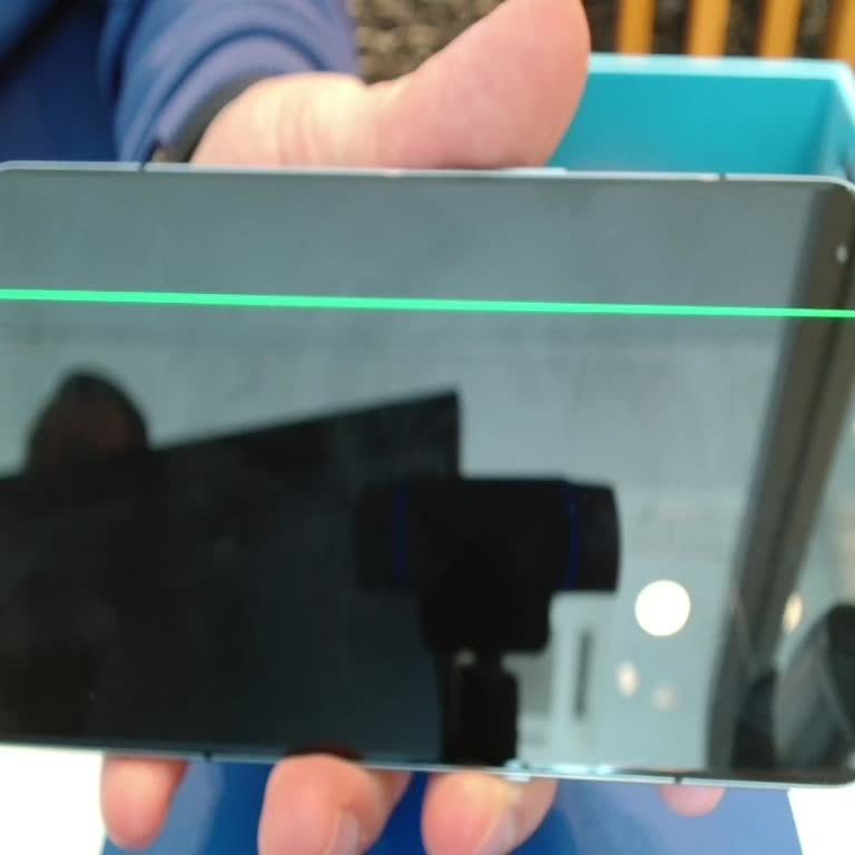 Realme GT 2 Pro Gave Me a Green Screen - Customer Service Said It Is Chronic