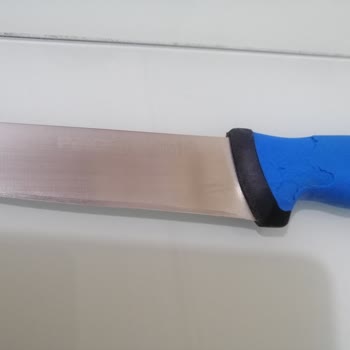 Bıçağın Sapındaki Silikon Sorunu Kullanımı Engelliyor