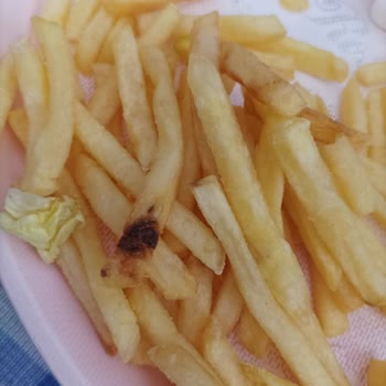 Burger King'de Bayat Ürün Ve Kötü Hizmet Deneyimi