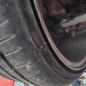 Petlas Lastiklerinde Beklenmedik Yarılma Ve Çatlama