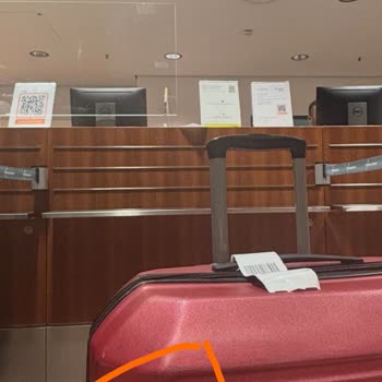 Valizlerim Kırıldı, İlgisizlikle Karşılaştım