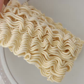 Banetti Noodle Paketinde Şok Edici Yabancı Maddeler