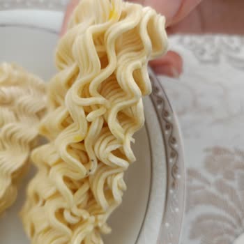 Banetti Noodle Paketinde Şok Edici Yabancı Maddeler