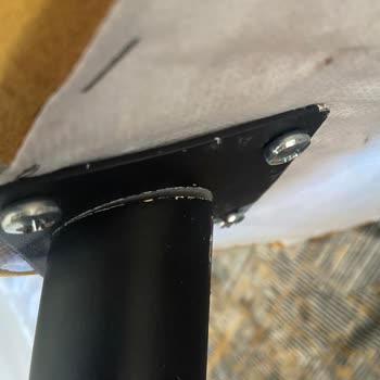 Kırılan Sandalyeler Ve İlgisiz Mağaza Yönetimi