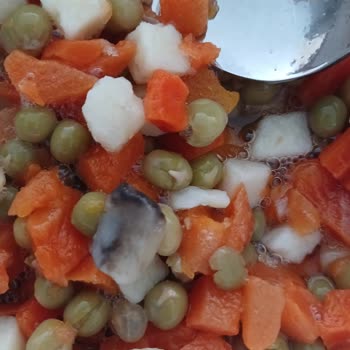 Yayla Garnitürde Siyah Patates Şoku