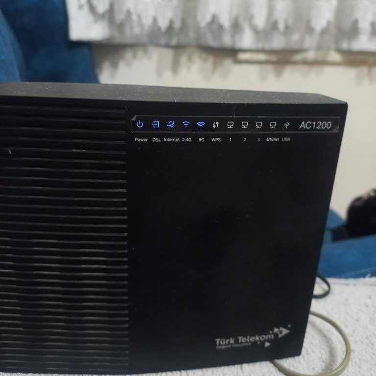 Teknik Servis Ve Müşteri Temsilcisi Arasında Sıkışan Müşteri