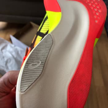 Asics'ten Kullanılmış Ürün Ve Saygısız Hizmet