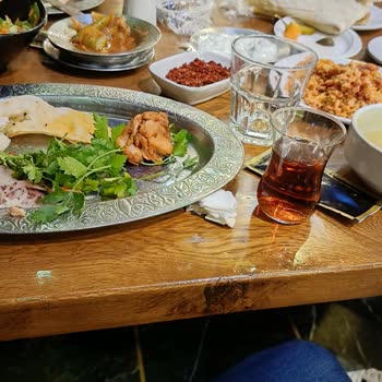 Rezervasyon Kabusu: Soğuk Yemekler Ve Eksik Hizmet