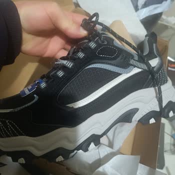 Skechers Ayakkabıdaki Şaşırtıcı Kusur