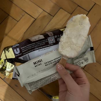 Küflü Algida Magnum Dondurma Paketi Hayal Kırıklığı Yarattı