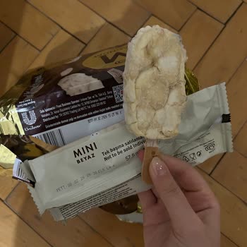 Küflü Algida Magnum Dondurma Paketi Hayal Kırıklığı Yarattı