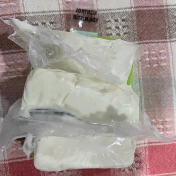 Bozuk Peynirin Dayanılmaz Kokusu