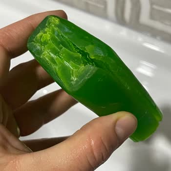 Duru Zeytinyağlı Sabun Beklenmedik Şekilde Yarılıyor