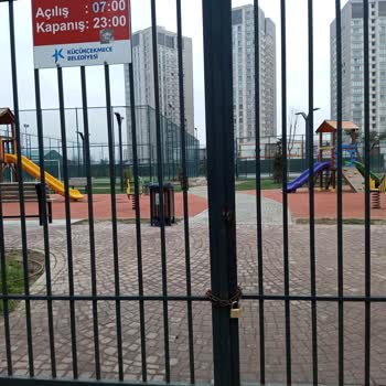 Avrupa Konutları Ata Parkındaki Uzayan Çalışma Ve Kötü Davranışlar