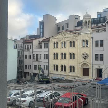 Pazar Günleri Bile Süren İnşaat Gürültüsü