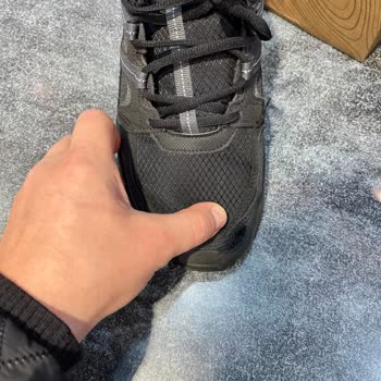 Skechers Ayakkabıda Hayal Kırıklığı: 3 Haftada 3.300 TL Çöpe!