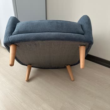 Kusurlu Koltuk Takımı Ve Yetersiz Müşteri Hizmeti