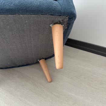 Kusurlu Koltuk Takımı Ve Yetersiz Müşteri Hizmeti