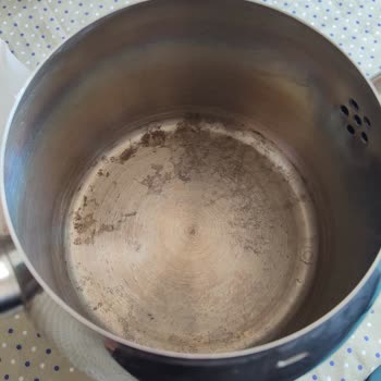 Paslanmaz Çelik Çaydanlık Paslandı: Emsan Ve BİM Arasında Mağduriyet