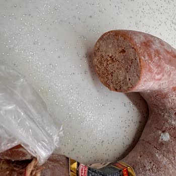 Unutulmaz Et Ürünleri Sucuk Hayal Kırıklığına Uğrattı