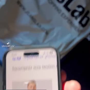 Jeanslab Bambaşka Ürün Gönderdi