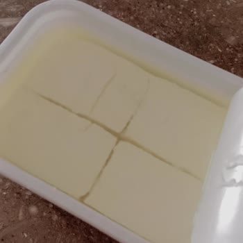 BİM'den Alınan Bozuk Ürün Şikayeti: Süzme Peynir Küflenmiş Ve Tarihi Geçmiş