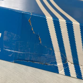 Yırtık Kutu Ve Defolu Ürün Şoku