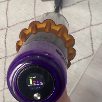 Dyson Dikey Süpürge Kendi Kendine Duruyor