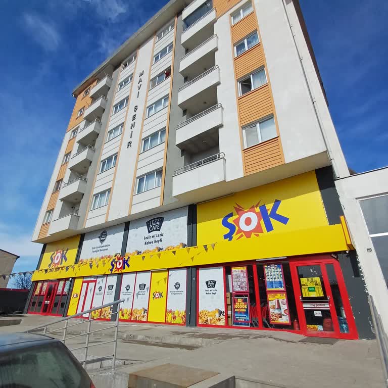 Şok Market'te Stok Sorunu Ve İlgisiz Çalışanlar