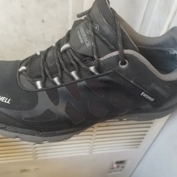 Su Geçirmez Denilen Ayakkabı Tam Bir Hayal Kırıklığı