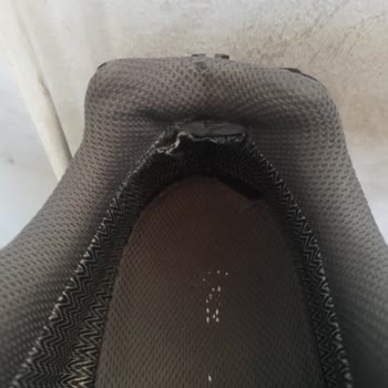 Su Geçirmez Denilen Ayakkabı Tam Bir Hayal Kırıklığı