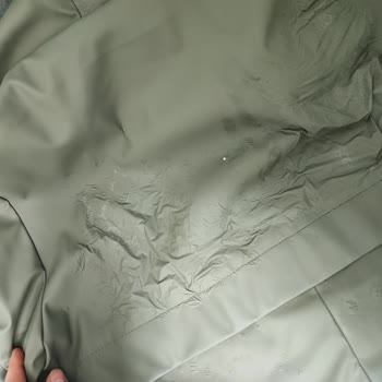 DeFacto Deri Ceket Soyulma Sorunu