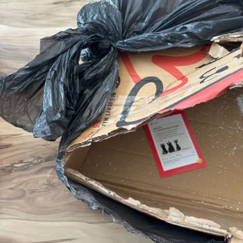 Kargo Teslimatında Sorun: Patlayan Kum Poşeti