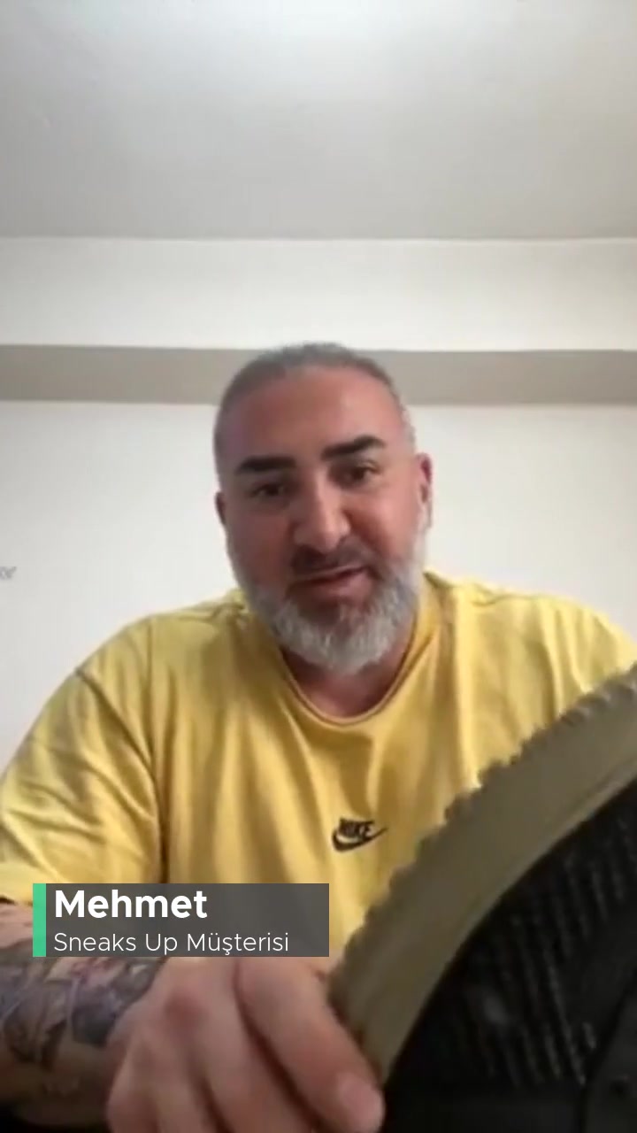 Sneaks Up Defolu Ürün videonun kapak resmi