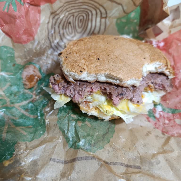 Pişmemiş Hamburger Eti İle Hayal Kırıklığı