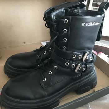 FLO Mağazasından Alınan Botun Taban Sorunu