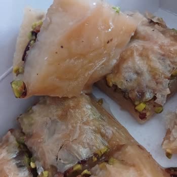 Bayat Ve Kalitesiz Baklava Deneyimi