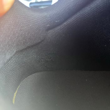 Adidas Ayakkabıda Beklenmedik Astar Sorunu