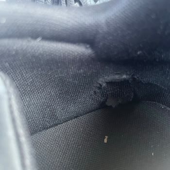 Adidas Ayakkabıda Beklenmedik Astar Sorunu