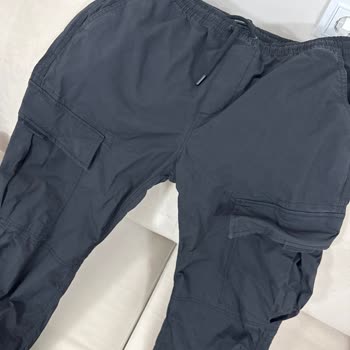 Colin's Pantolonun Rahatsız Edici Ses Sorunu