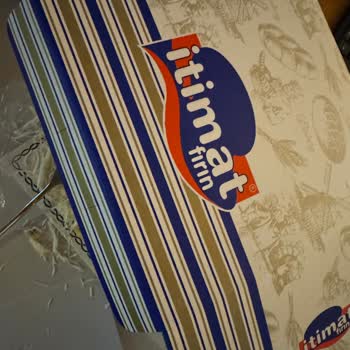 İtimat Süt Hijyen Sorunu: Pastadan Çıkan Kıl!