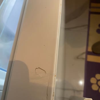 Yeni Buzdolabında Pas Lekeleri Ve İletişim Sorunu