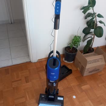 Açılmış Kutu Ve Çalışmayan Süpürge Sorunu