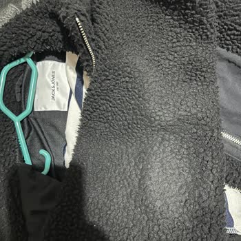 Jack & Jones Ceketinde Kalite Sorunu Ve İletişim Eksikliği