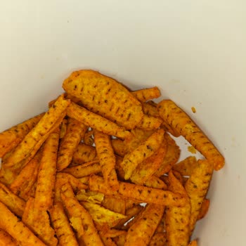 Patos Cipsinden Çıkan Sert Cisim Dişimi Kırdı