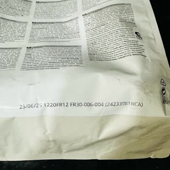 Sahte Kedi Maması İle Sağlık Tehlikesi
