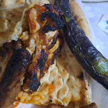Yanık Kanatlar Ve Bayat Salata: Sağlığımız Tehlikede!