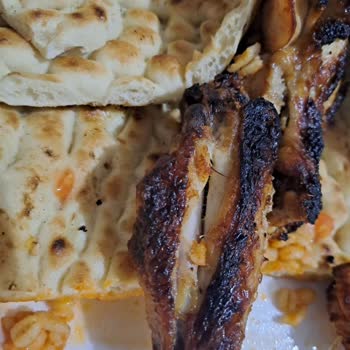 Yanık Kanatlar Ve Bayat Salata: Sağlığımız Tehlikede!